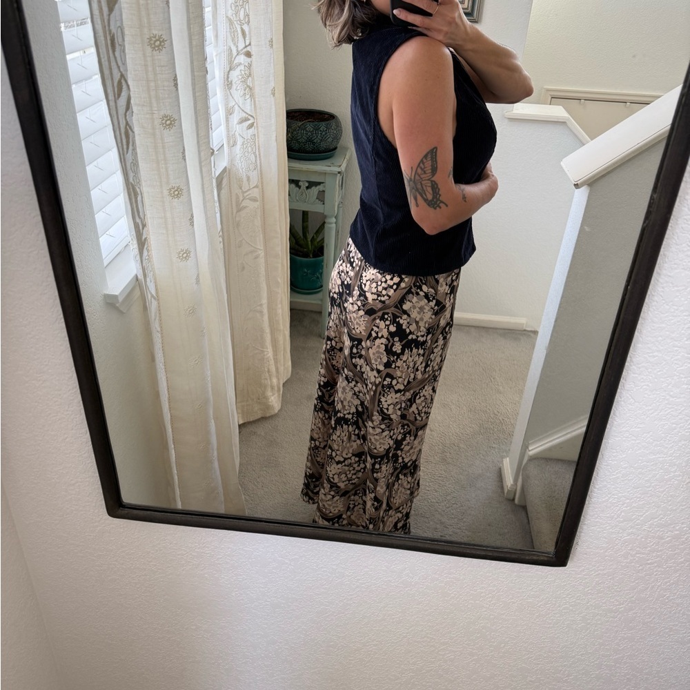Dress Barn Black and Cream Floral Maxi Skirt - Picture 1 of 4